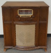 VINTAGE STROMBERG-CARLSON WALN