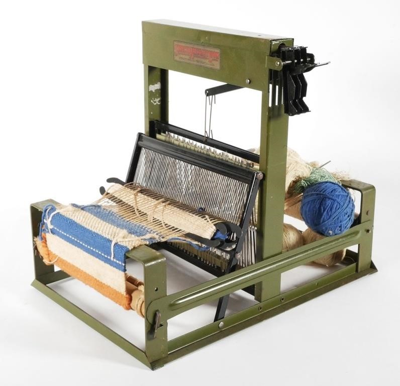 VINTAGE STRUCTO ARTCRAFT LOOM NO.