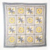 VINTAGE SUNFLOWER APPLIQUE QUI