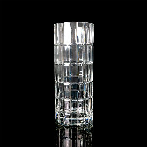 VINTAGE TALL CRYSTAL VASEIn clear