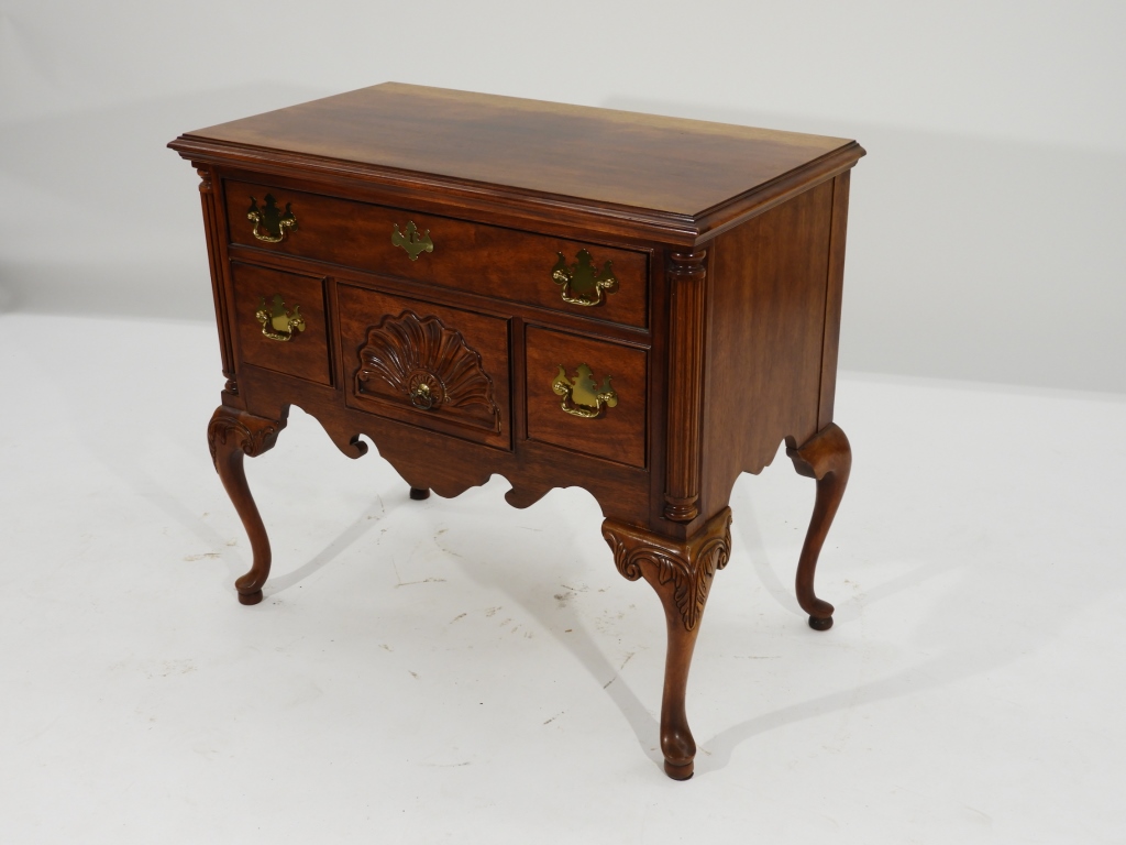 VINTAGE THOMASVILLE MAHOGANY