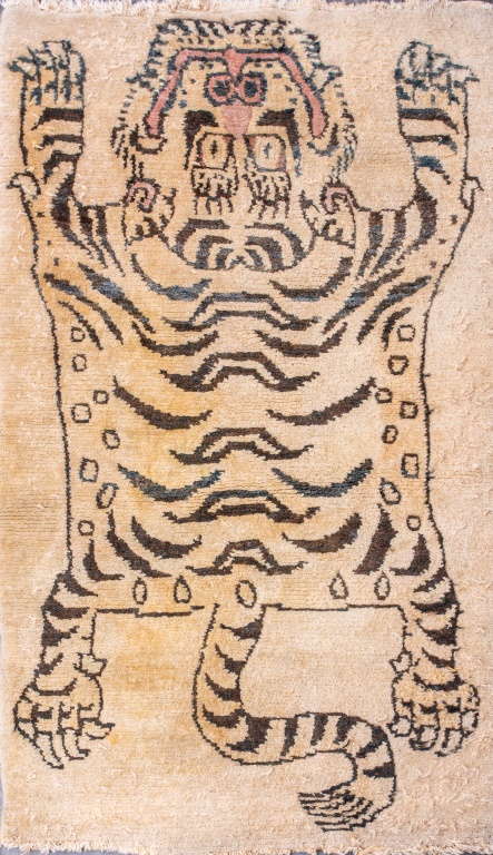 VINTAGE TIBETAN TIGER RUG Vintage