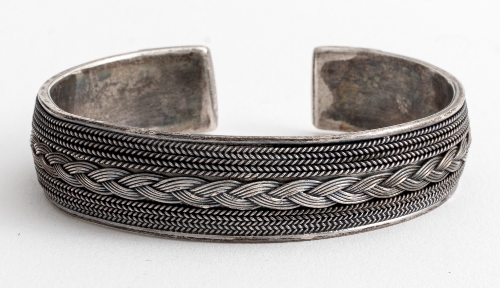 VINTAGE TRIBAL SILVER WOVEN CUFF