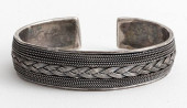 VINTAGE TRIBAL SILVER WOVEN CU