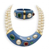 VINTAGE TRIFARI COSTUME JEWELR