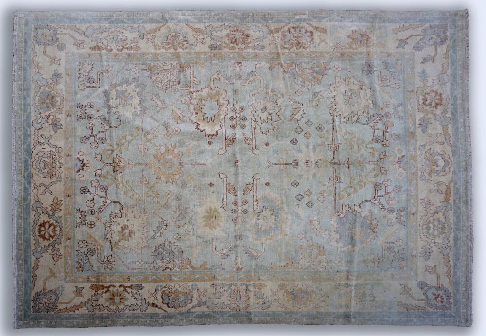 VINTAGE TURKISH HAND KNOTTED WOOL