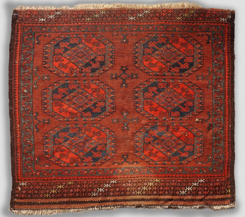 VINTAGE TURKMEN HAND KNOTTED WOOL