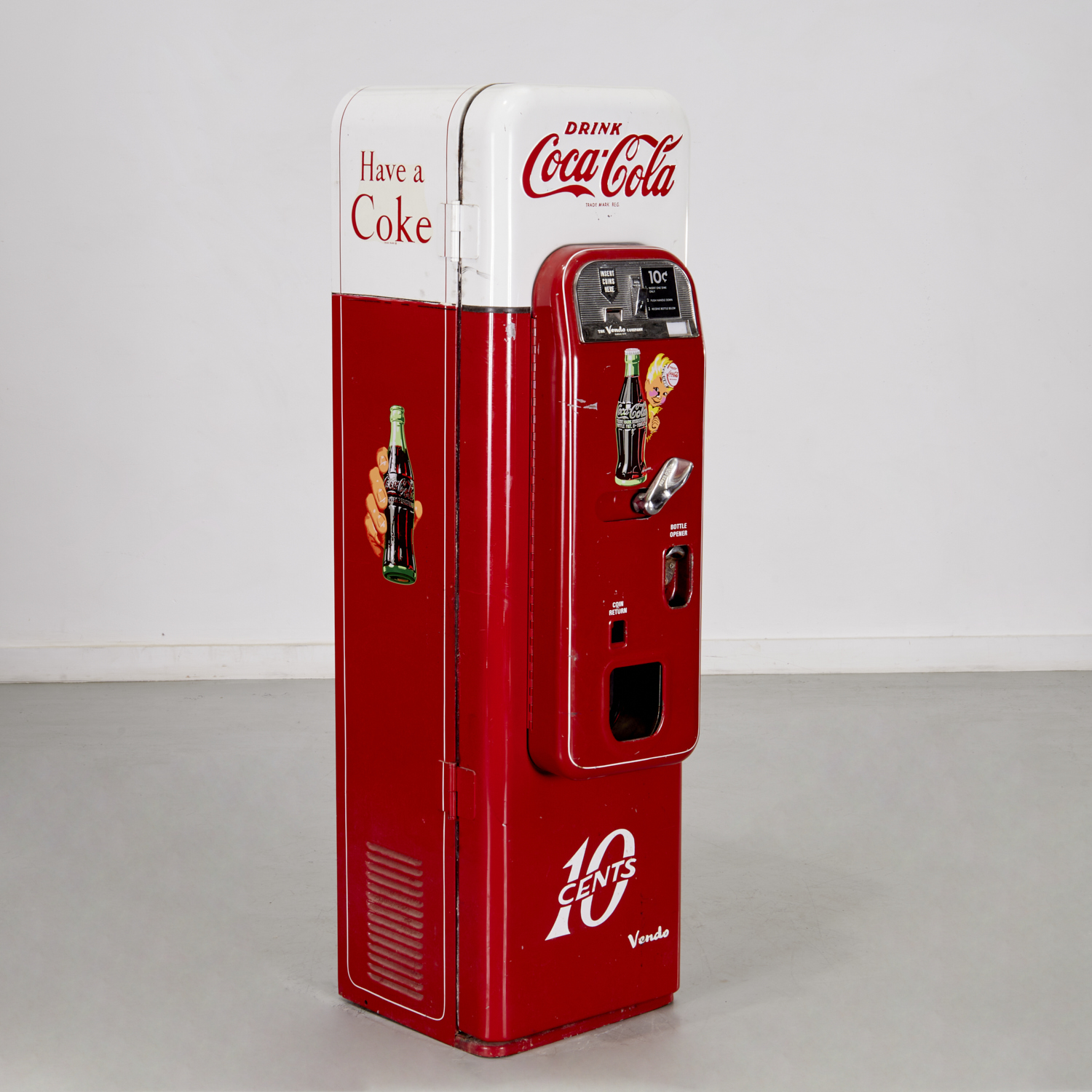 VINTAGE VENDO MODEL 44 COCA-COLA