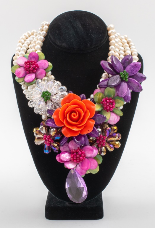 VINTAGE VILAIWAN FRESHWATER PEARL
