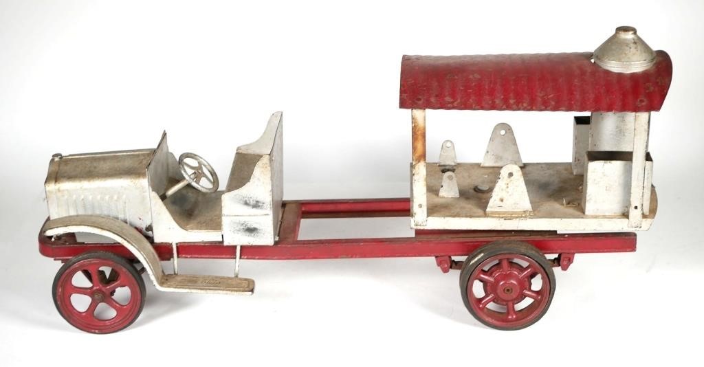 VINTAGE WHITE PRESSED STEEL TOY