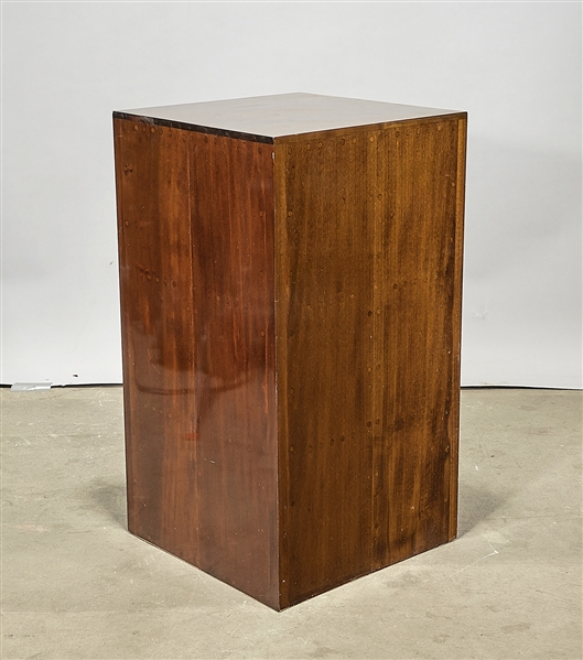 Vintage wood square-form