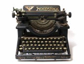 VINTAGE WOODSTOCK TYPEWRITER V