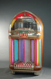 VINTAGE WURLITZER MODEL 1100 J
