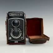 VINTAGE YASHICA-A TLR CAMERA W