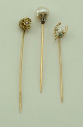 VINTAGE YELLOW GOLD AND PEARL