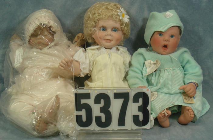 Vinyl/Cloth Dolls lot, 18 to 20
