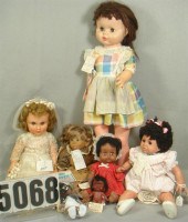 Vinyl/plastic Dolls Lot, 6 to