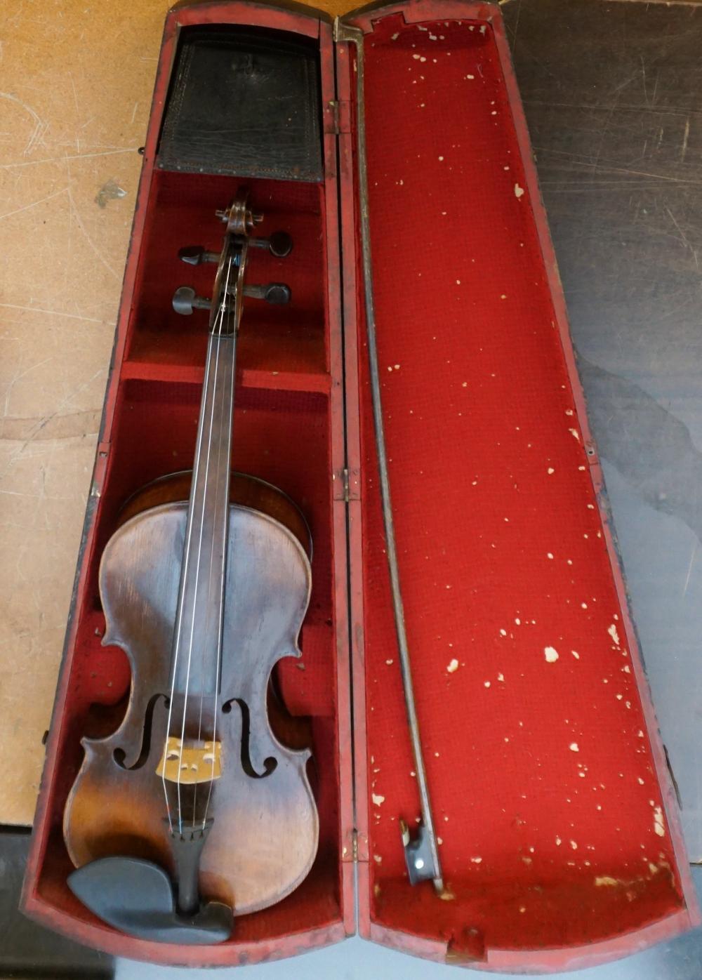 VIOLIN WITH WOOD CARRYING CASE L OF