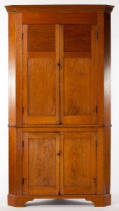 Virginia Chippendale Corner Cu