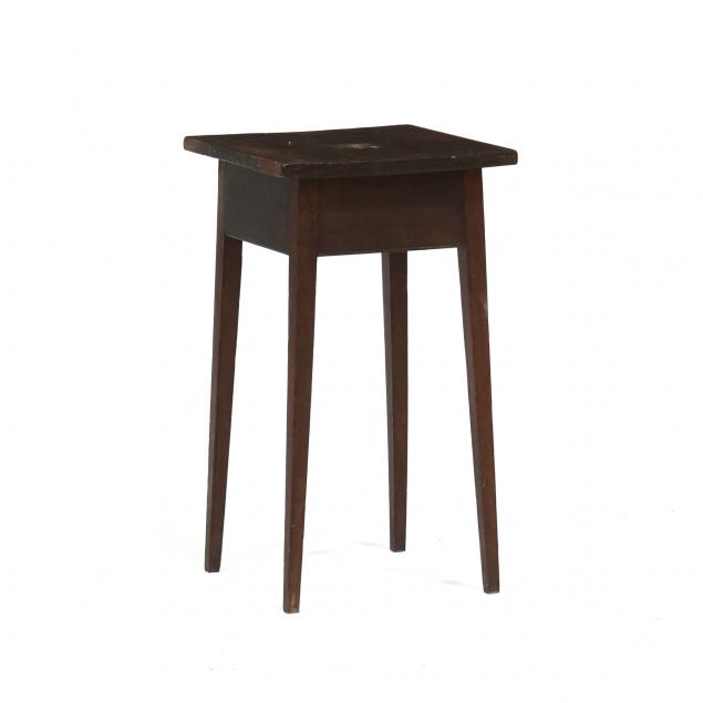 VIRGINIA FEDERAL WALNUT SPLAYED LEG