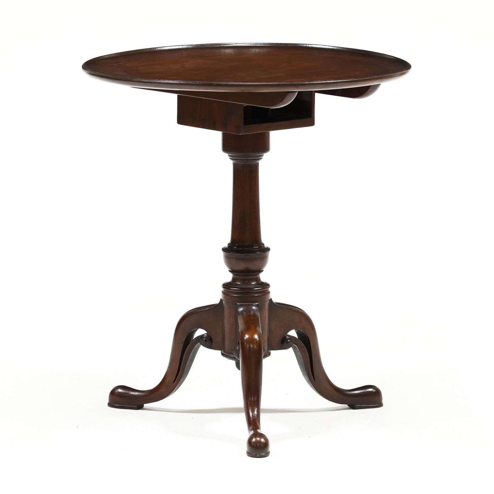 VIRGINIA QUEEN ANNE WALNUT DISH TOP