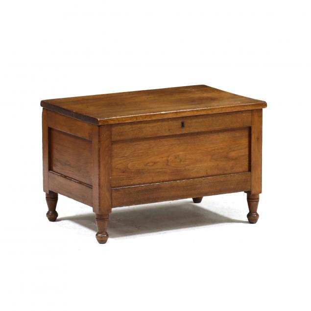 VIRGINIA WALNUT DIMINUTIVE