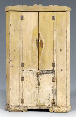 Virginia yellow pine corner
