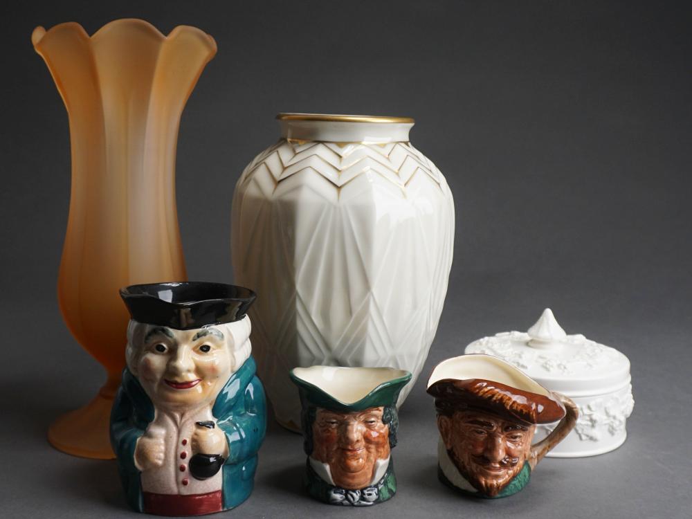 VISTA ALEGRE PORCELAIN VASE,