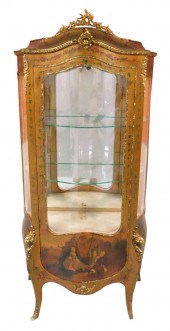 VITRINE/CURIO CABINET, LOUIS X