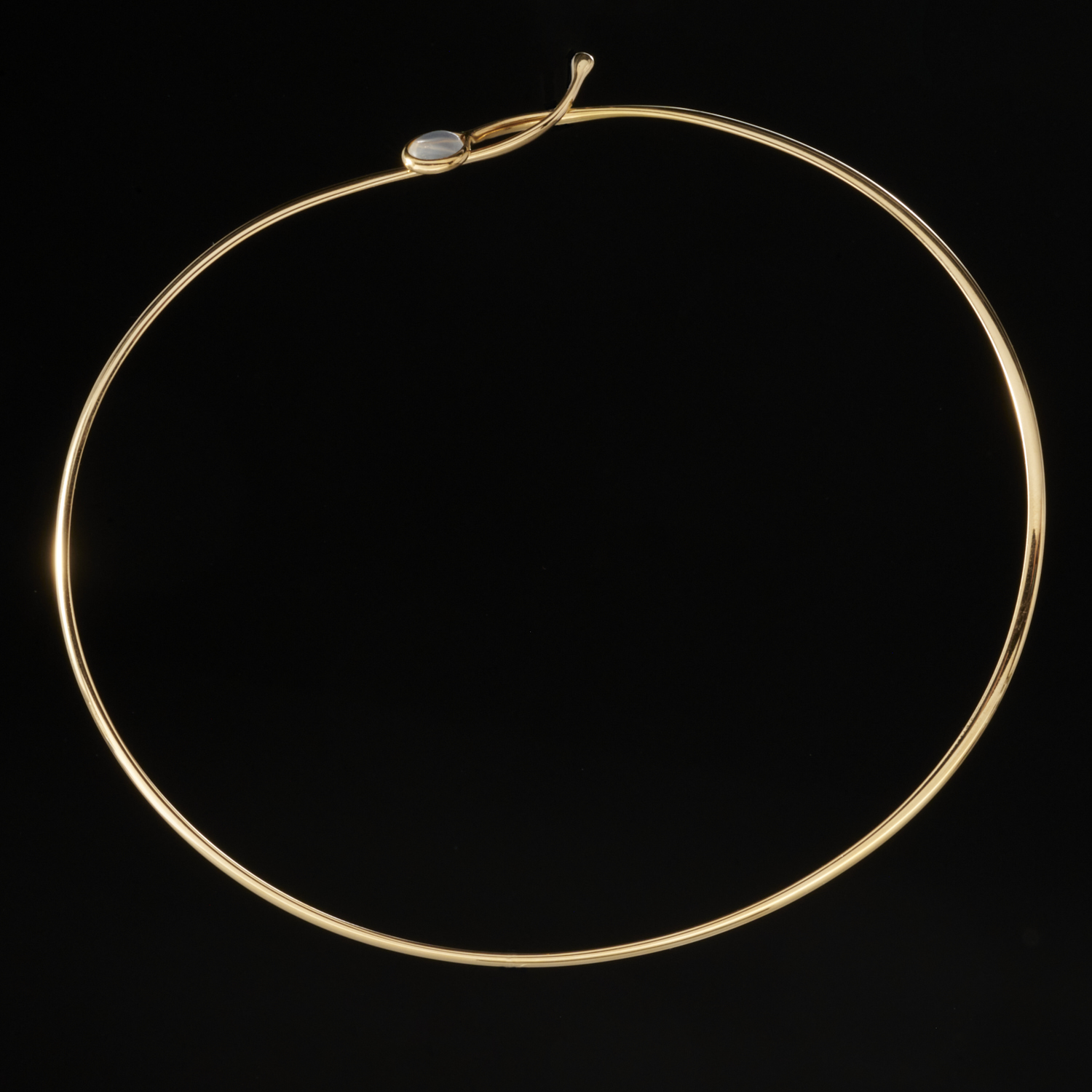 VIVIANNA TORUN, MOONSTONE AND