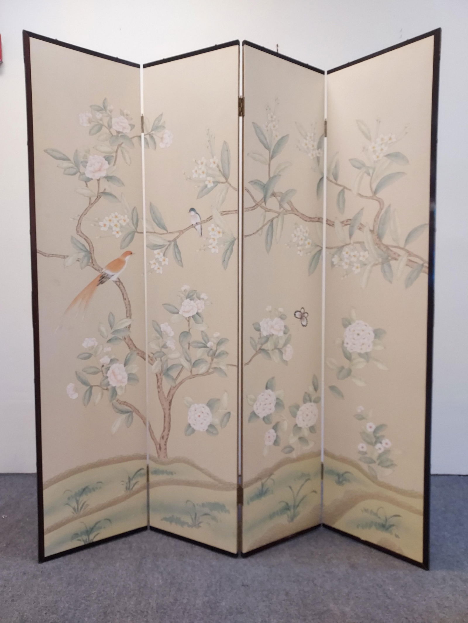 VNTG CHINESE HAND PAINTED SILK ROOM