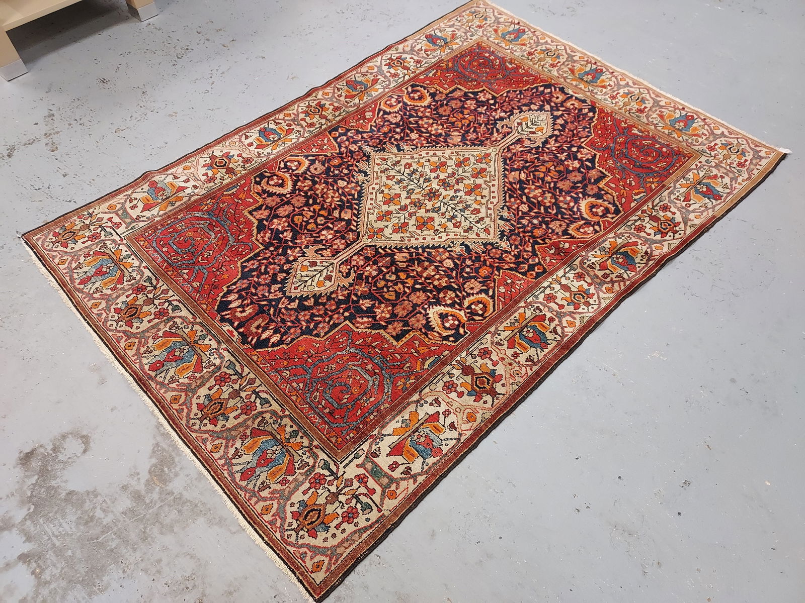 VNTG EARLY 20TH C PERSIAN HAMADAN