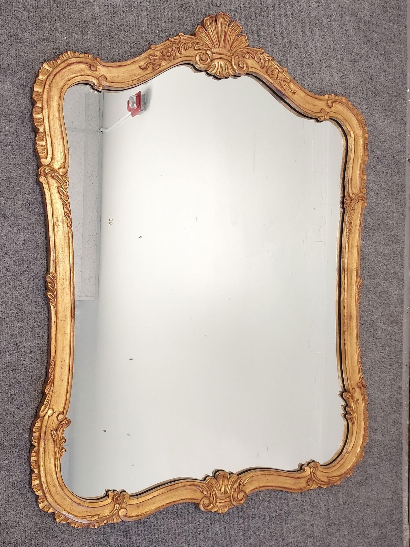 VNTG ROCOCO STYLE GOLD TONE WALL