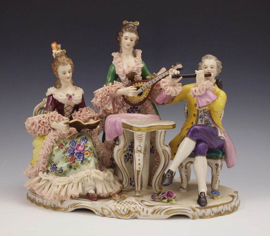VOLKSTEDT FINELY DETAILED LACY