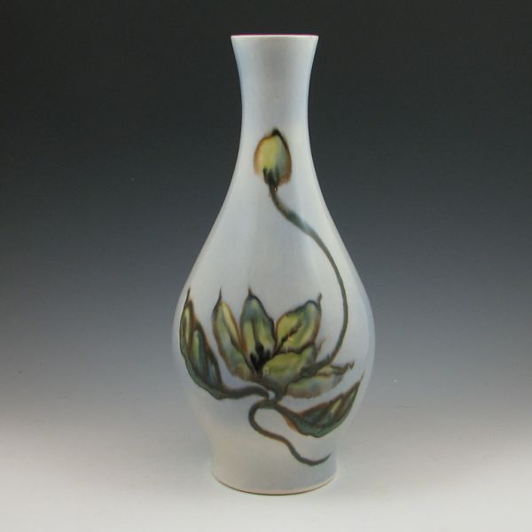 Vontury vase with hand-decorated