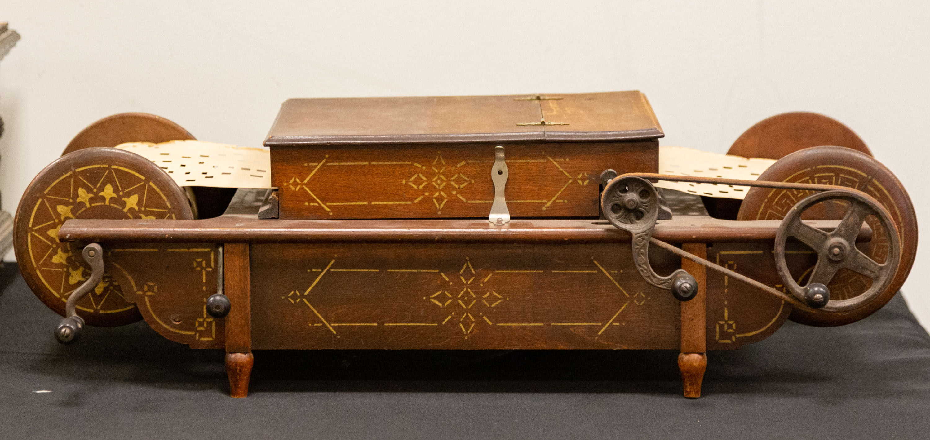 W. ABBOT & CO. ROLLER ORGAN
