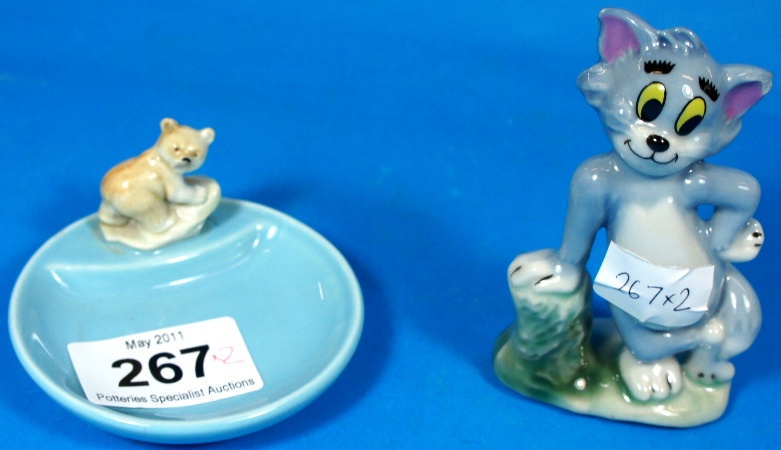 Wade Figure Tom and a Wade Blue