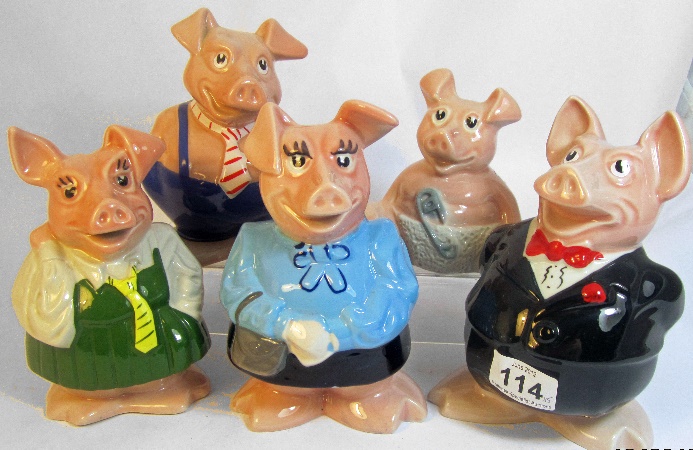 Wade set of Natwest Pigs to include