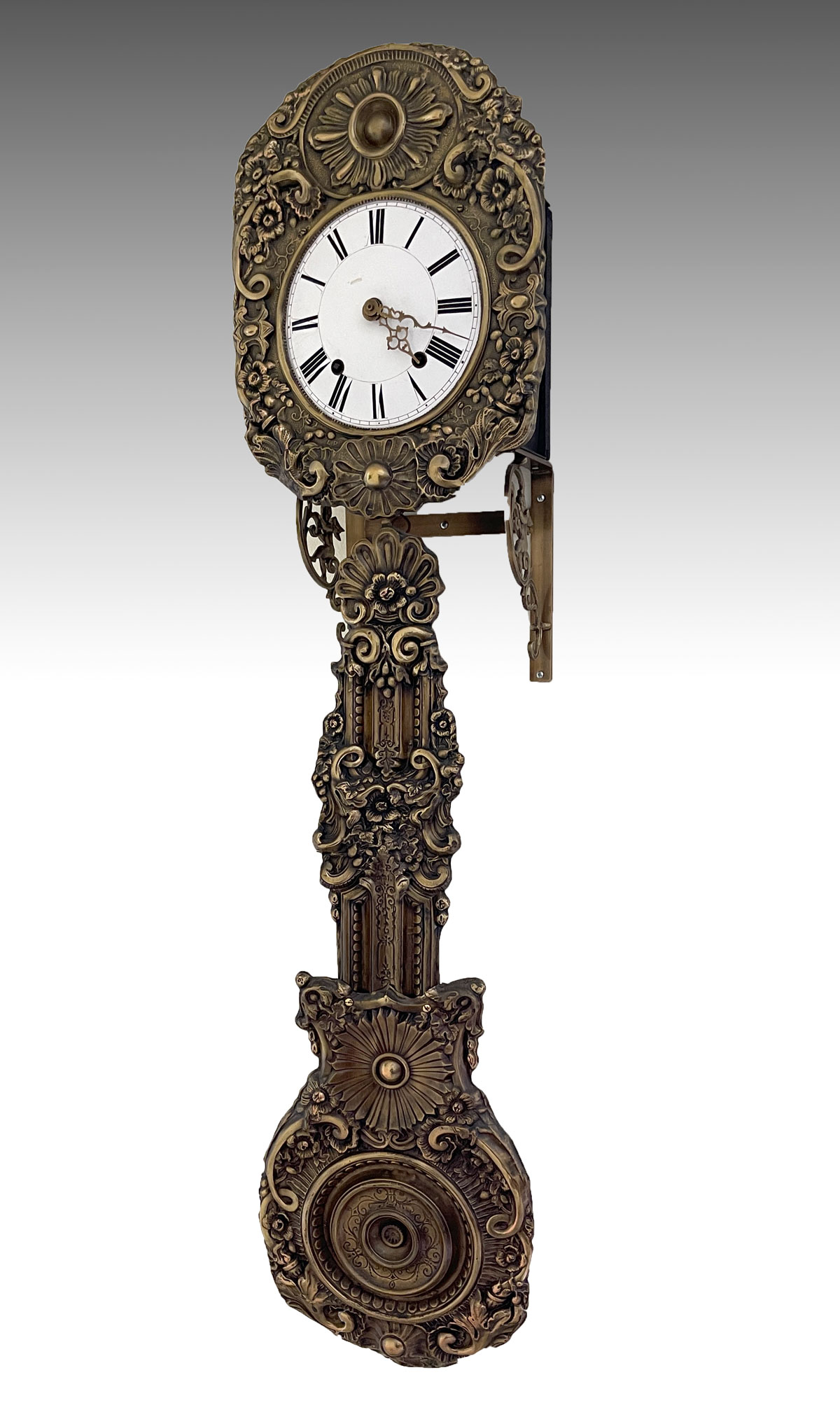WAG ON THE WALL CLOCK: Enameled
