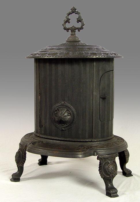 WAGER CAST IRON STOVE: 33'' h. X