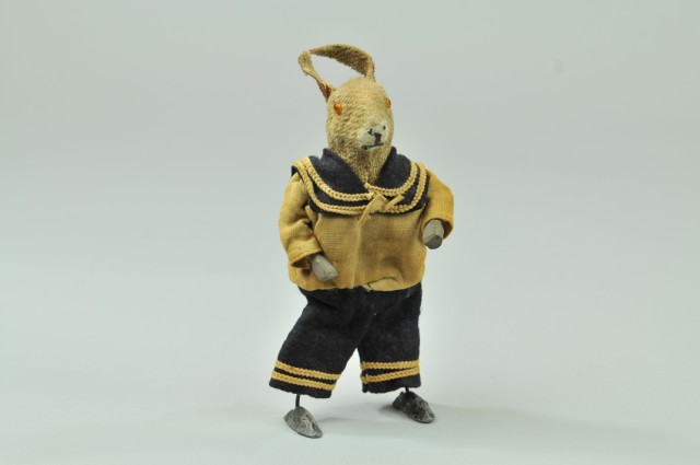 WALKING MECHANICAL RABBIT Germany