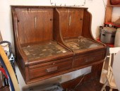 WALL-MOUNT OAK SHOPKEEPERS DES