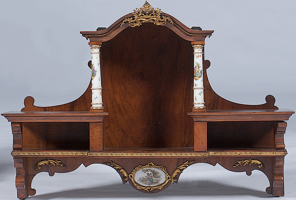 Wall Shelf with Dresden-style