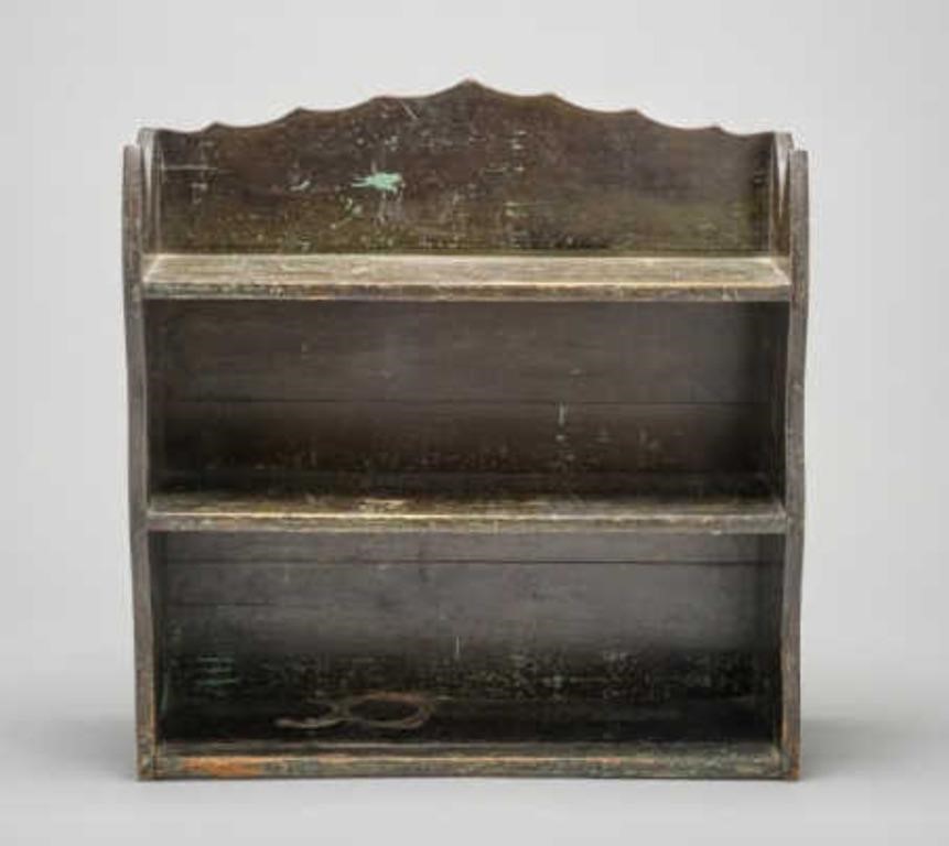WALL SHELFA pine hanging wall shelf