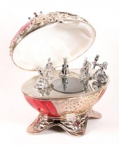 WALLACE SILVERPLATE NUTCRACKER