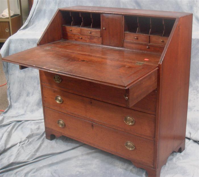 Walnut American Federal slant front