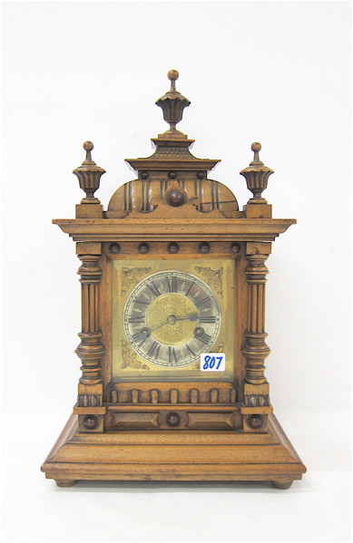 WALNUT CASED MANTEL CLOCK Hamburg