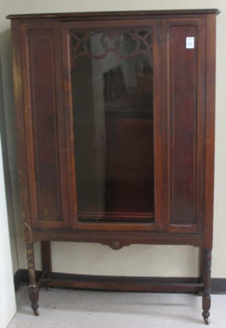 WALNUT CHINA CABINET American c.