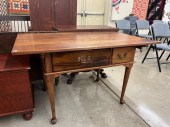 WALNUT FARM TABLEca. 1760; wit