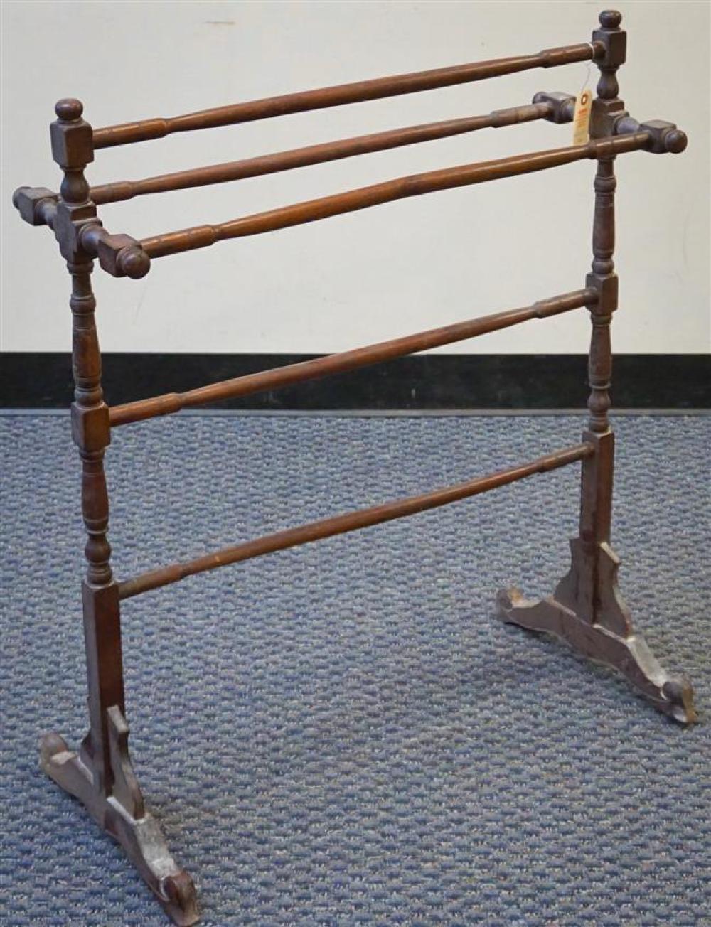 WALNUT FINISH QUILT RACKWalnut